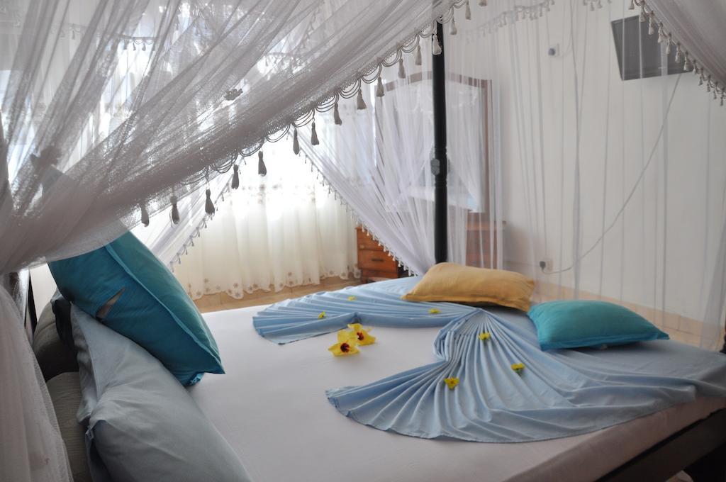 Thenu Rest Guest House Галле Номер фото