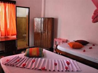 Thenu Rest Guest House Галле Экстерьер фото